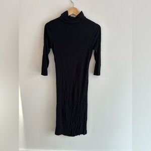 Black Isabella Oliver maternity dress size 2 which is equal to US 4 turtleneck